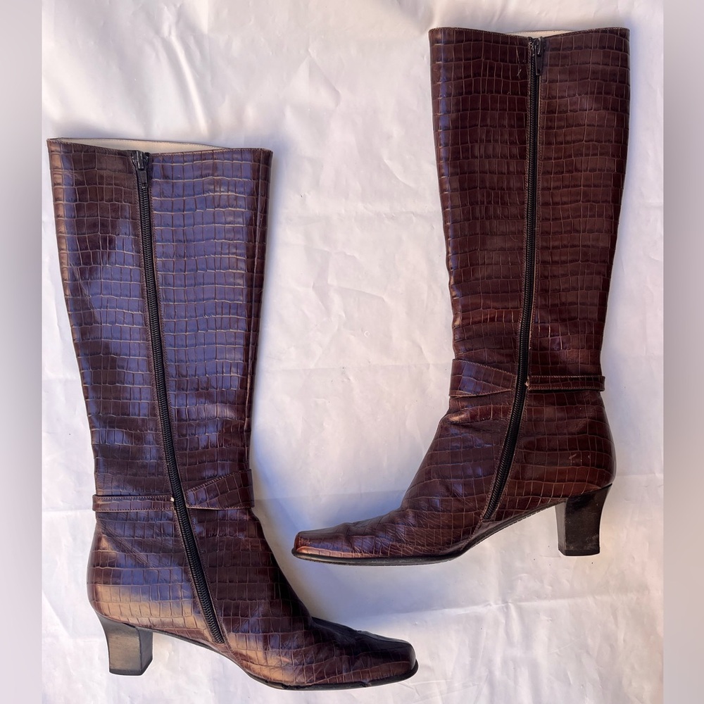 Rare Salvatore Ferragamo Majene Embossed Croc Knee High Brown Boots - Picture 2 of 5
